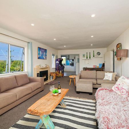 Five Palms Villa Kaikoura Bagian luar foto