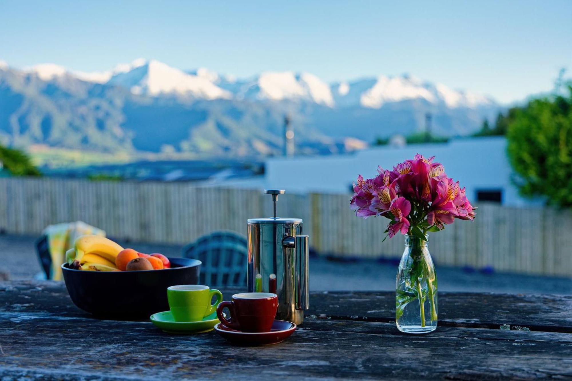 Five Palms Villa Kaikoura Bagian luar foto